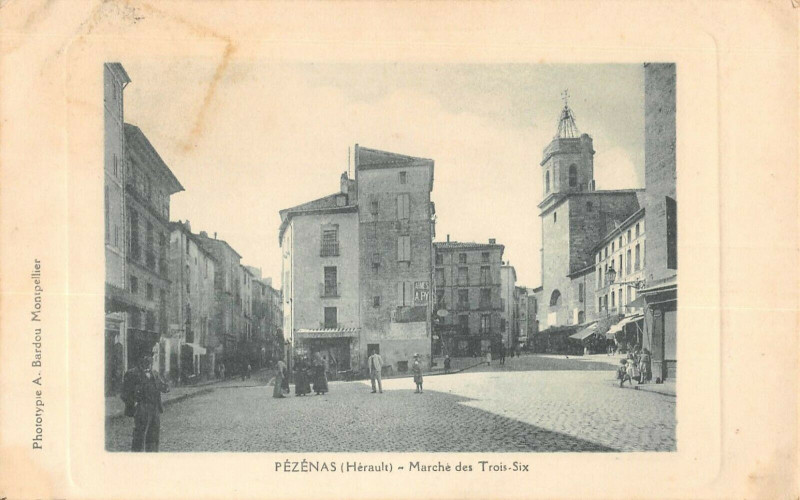 Carte postale ancienne Pezenas Marche Des Trois Six à Pézenas
