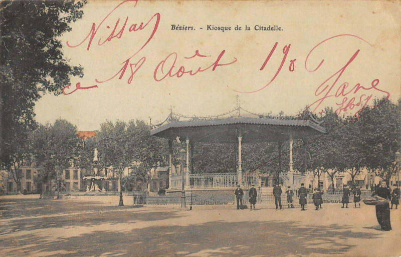 Carte postale ancienne Beziers Kiosque De La Citadelle à Béziers
