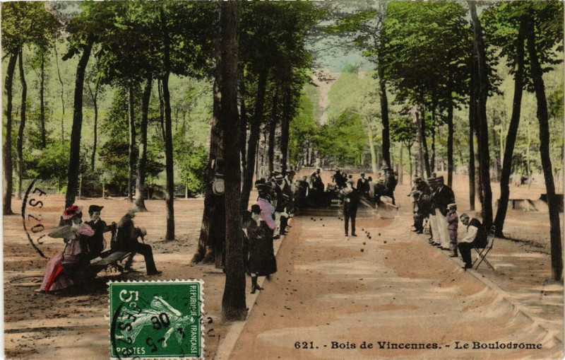 Carte postale ancienne Bois de Vincennes - Le Boulodrome à Paris 12e
