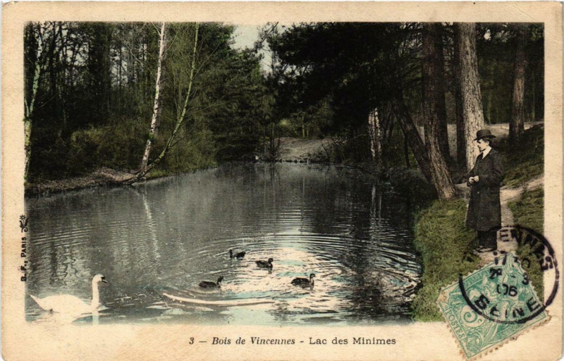 Carte postale ancienne Paris 12e Bois de Vincennes Lac Des Minimes à Paris 12e