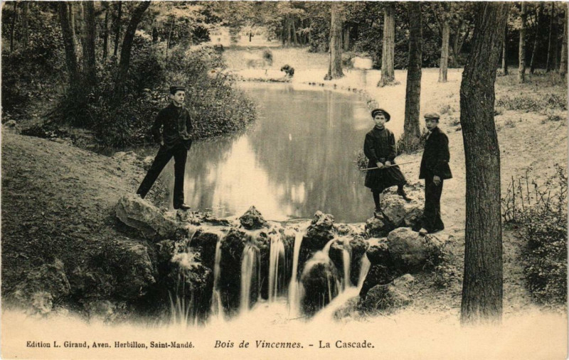 Carte postale ancienne Paris 12e Bois de Vincennes La Cascade à Paris 12e