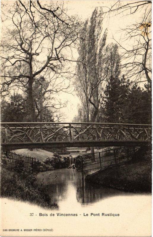 Carte postale ancienne Paris 12e Bois de Vincennes Le Pont Rustique à Paris 12e