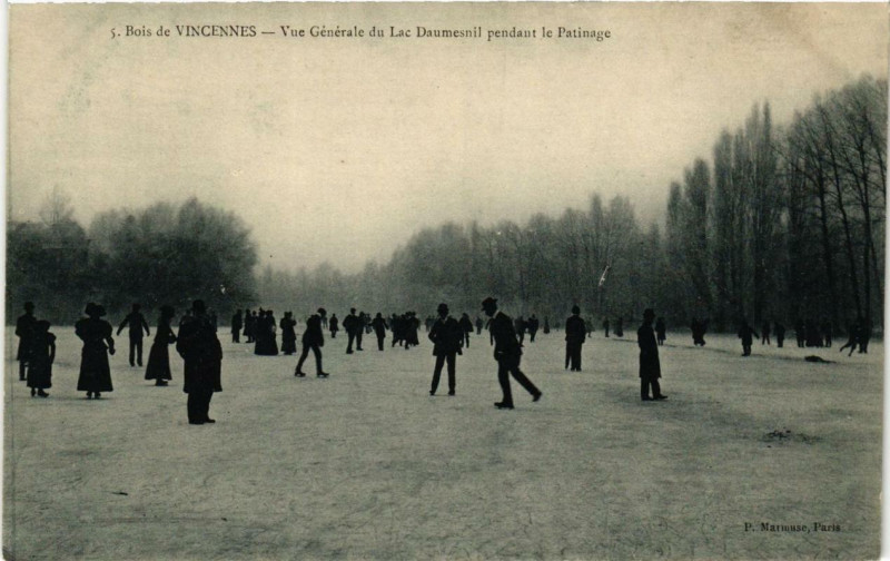 Carte postale ancienne Paris 12e Bois de Vincennes Vue générale du Lac Daumesnil à Paris 12e