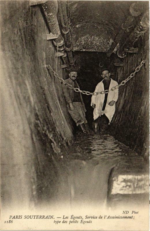 Carte postale ancienne Paris Souterrain Les Egouts Service de l'Assainissement à Paris