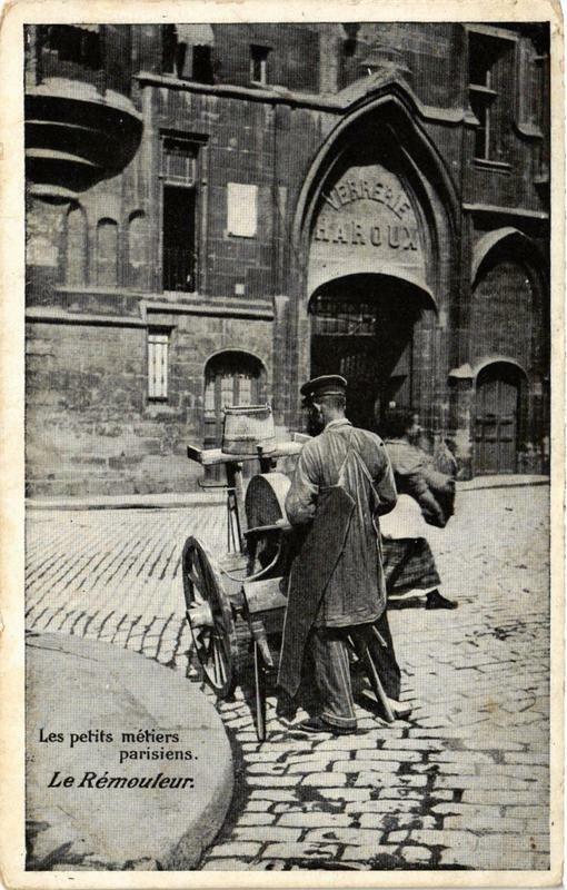 Carte postale ancienne Les petits métiers parisiens - Le Rémouleur à Paris 4e