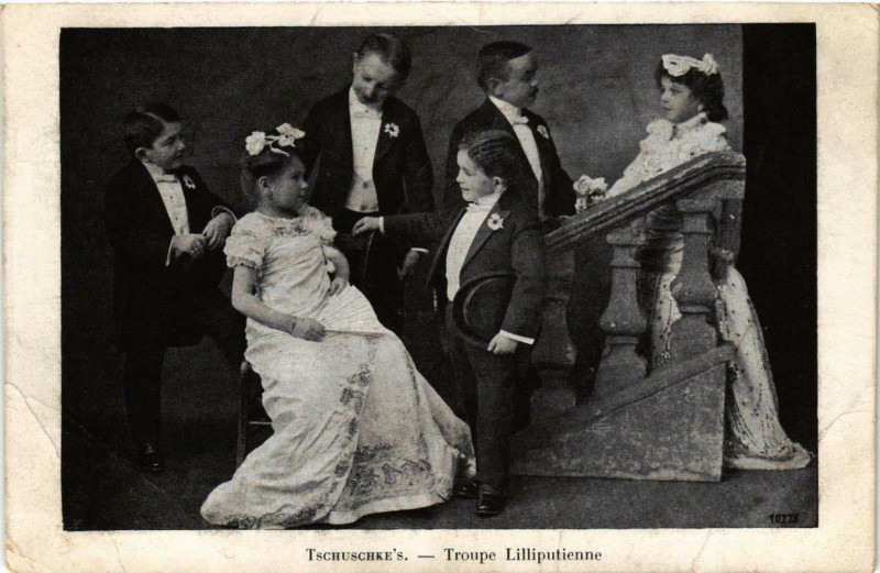 Carte postale ancienne Tschuschke's - Troupe Lilliputienne à Paris 17e
