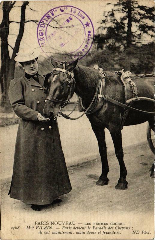 Carte postale ancienne Paris Nouveau Les Femmes Cocher. Mlle Vilain à Paris