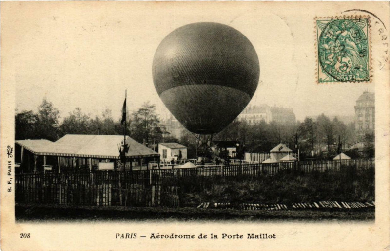 Carte postale ancienne Aérodrome de la Porte Maillot à Paris 17e