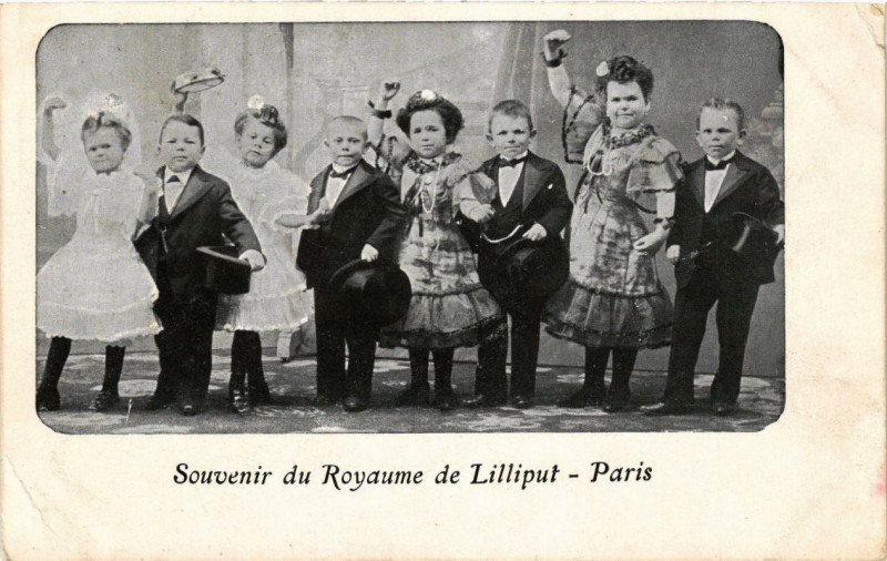 Carte postale ancienne Souvenir du Royaume de Lilliput à Paris 17e