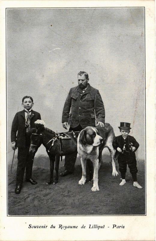 Carte postale ancienne Souvenir du Royaume de Lilliput à Paris 17e