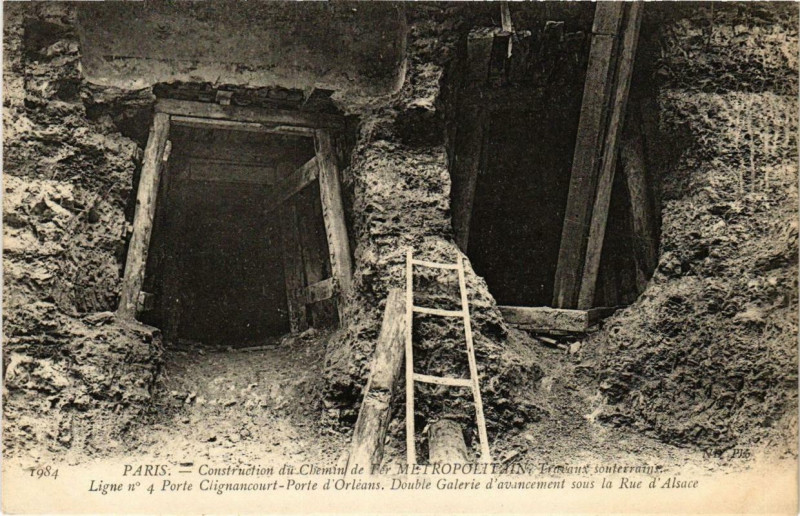 Carte postale ancienne Paris Construction du Chemin de Fer Métropolitain. Ligne No. 4 à Paris