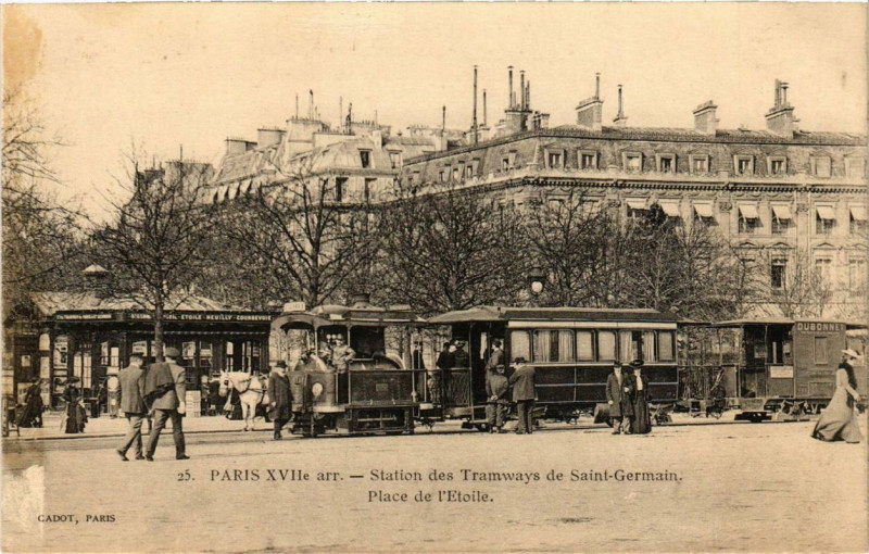 Carte postale ancienne Paris Station des Tramways de Saint-Germain. Place de l'Etoile à Paris