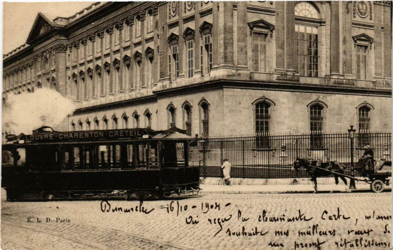 Carte postale ancienne Paris Louvre Tramway à Paris