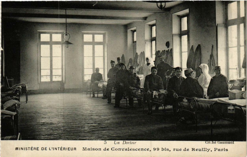 Carte postale ancienne Paris 12e Maison de Convalescence 99 rue de Reuilly. 5 Dortoir à Paris 12e