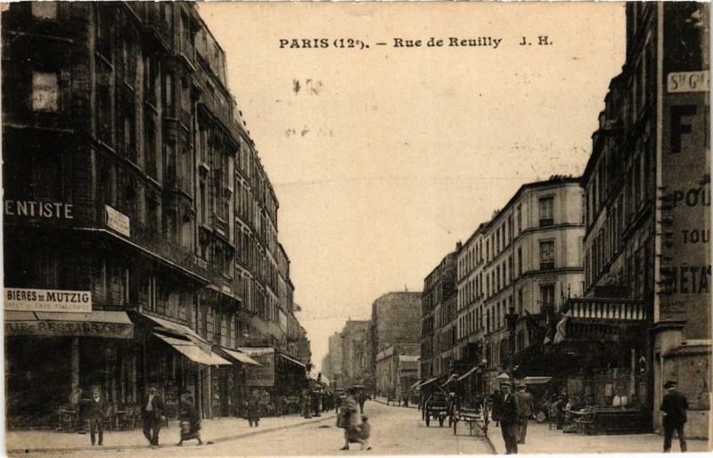 Carte postale ancienne Paris 12e Rue de Reuilly à Paris 12e
