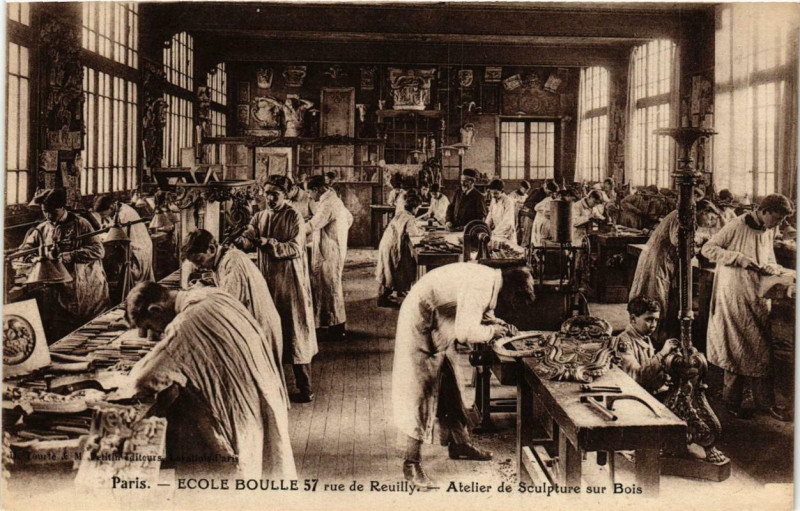 Carte postale ancienne Paris 12e Ecole Boulle 57 rue de Reuilly Atelier de Sculpture à Paris 12e