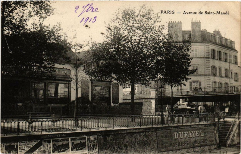 Carte postale ancienne Paris 12e Avenue de Saint-Mandé à Paris 12e