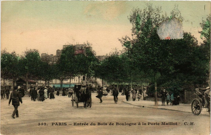 Carte postale ancienne Entrée du Bois de Boulogne à la Porte Maillot à Paris 17e