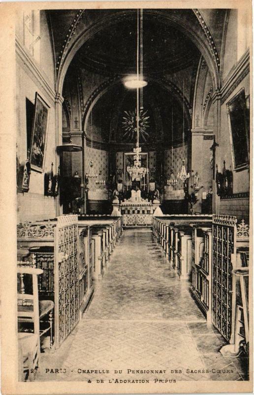 Carte postale ancienne Paris 12e Pensionnat des Sacrés-Coeurs de l'Adoration Chapelle à Paris 12e