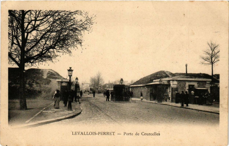 Carte postale ancienne Porte de Courcelles à Levallois-Perret