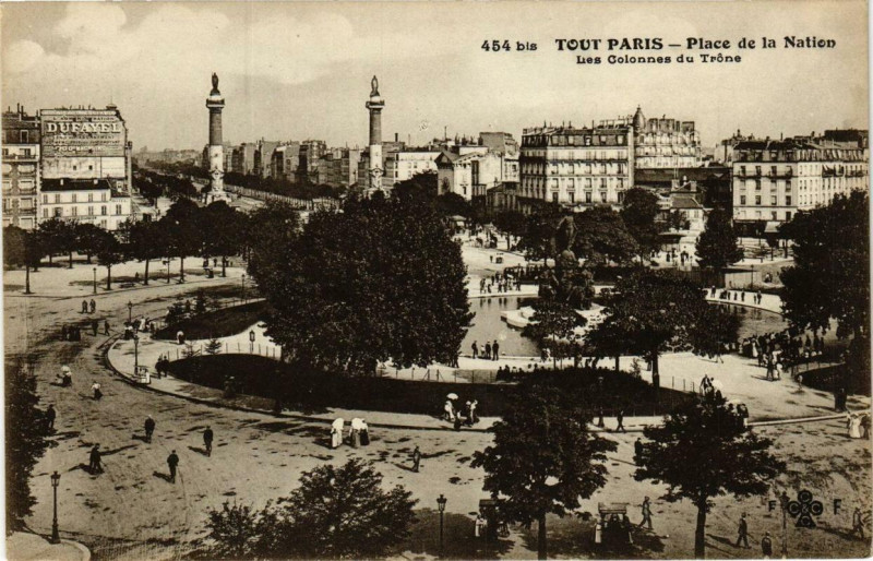 Carte postale ancienne Tout Paris 12e 454 Place de la Nation Les Colonnes du Trone à Paris 12e