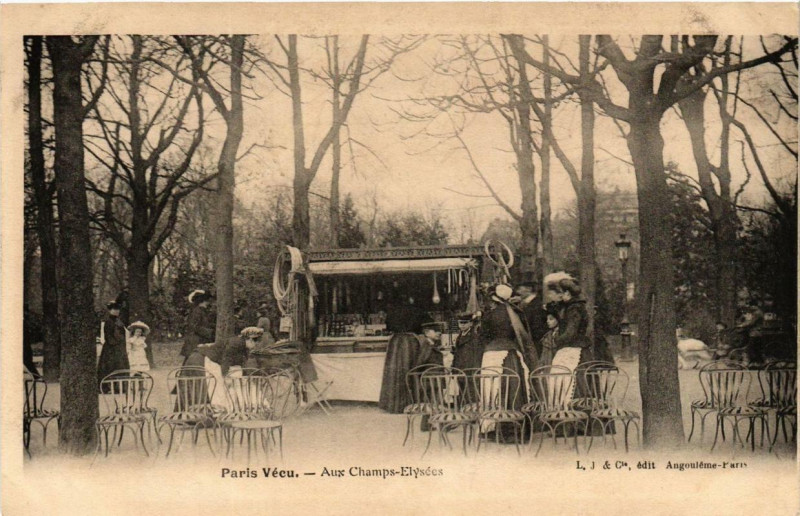Carte postale ancienne Paris Vécu. Aux Champs-Elysées à Paris
