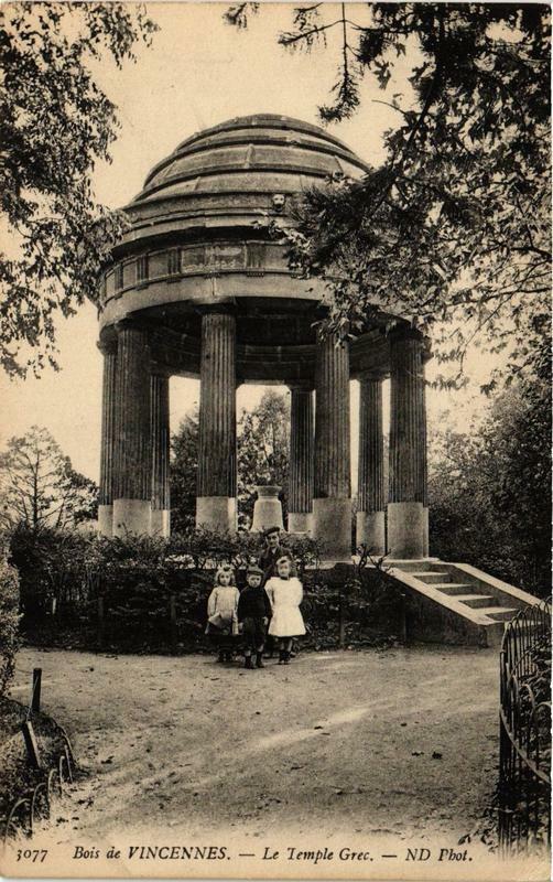 Carte postale ancienne Paris 12e Bois de Vincennes Le Temple Grec à Paris 12e