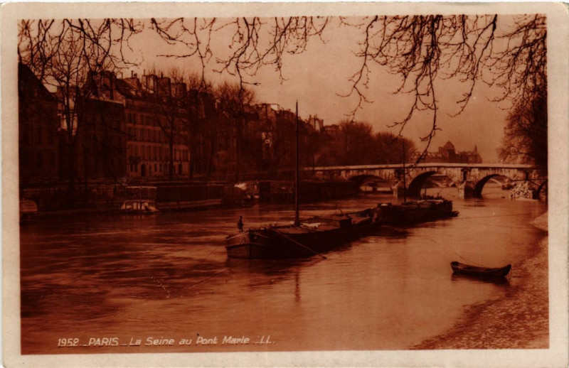 Carte postale ancienne Paris (4e) La Seine au Pont Marie à Paris 4e