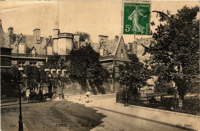 Carte postale ancienne Paris (5e) Le Musée de Cluny à Paris 5e