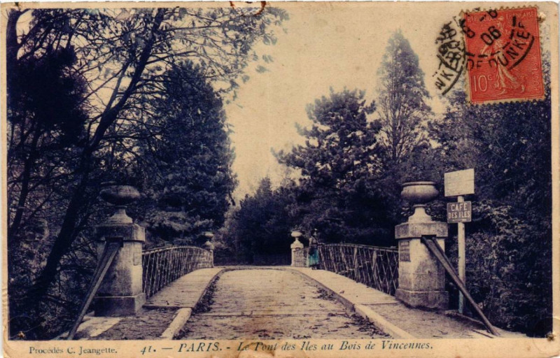 Carte postale ancienne Le Pont des Iles au Bois de Vincennes à Paris 12e