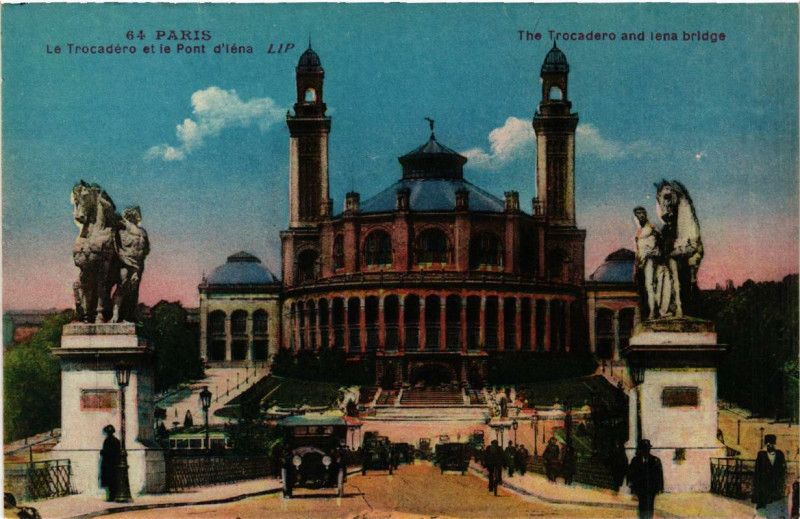 Carte postale ancienne Le Trocadéro et le Pont d'Iéna à Paris 16e