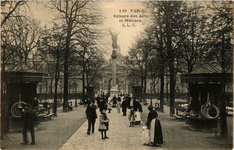 Carte postale ancienne Paris 3e Square des Arts et Metiers ed. J.L.C à Paris 3e
