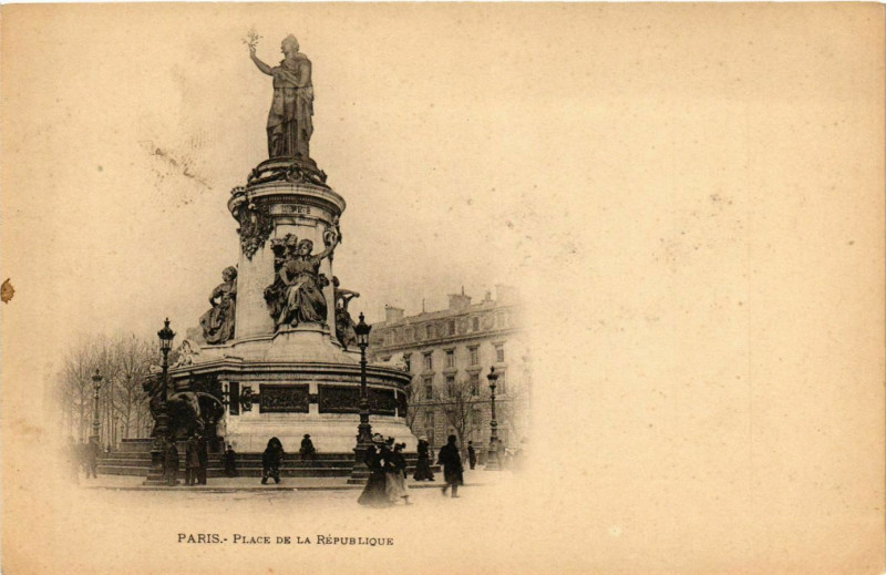 Carte postale ancienne Paris 4e Place de la Republique à Paris 4e
