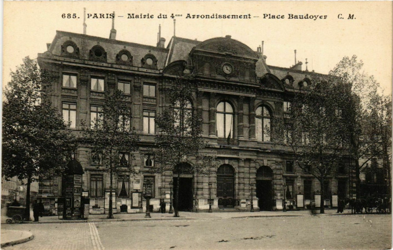 Carte postale ancienne Paris 4e Mairie du 4e arr. Place Baudoyer à Paris 4e