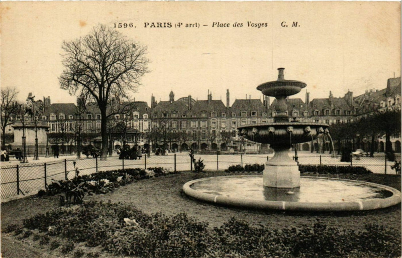 Carte postale ancienne Paris 4e Place des Vosges ed. C.M à Paris 4e