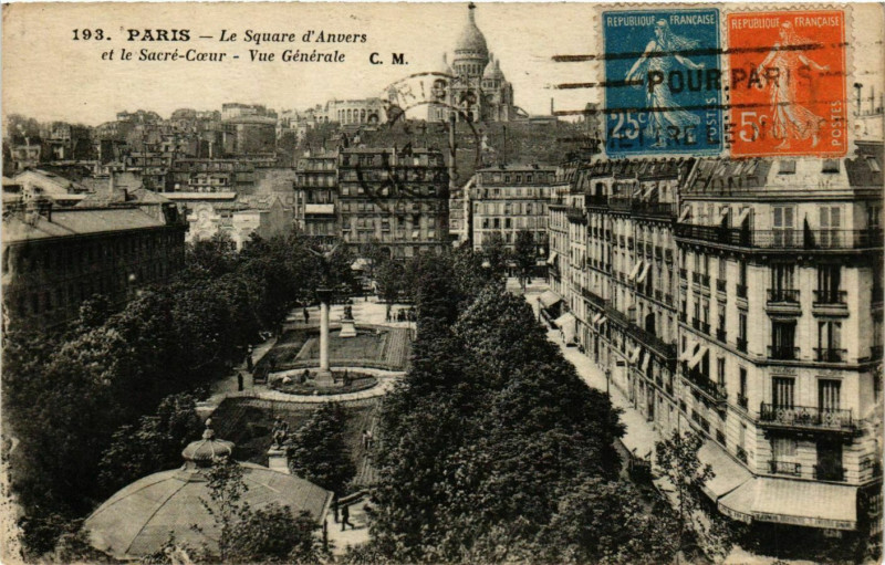 Carte postale ancienne Paris 9e Square d'Anvers et le Sacre-Coeur ed. C.M à Paris 9e