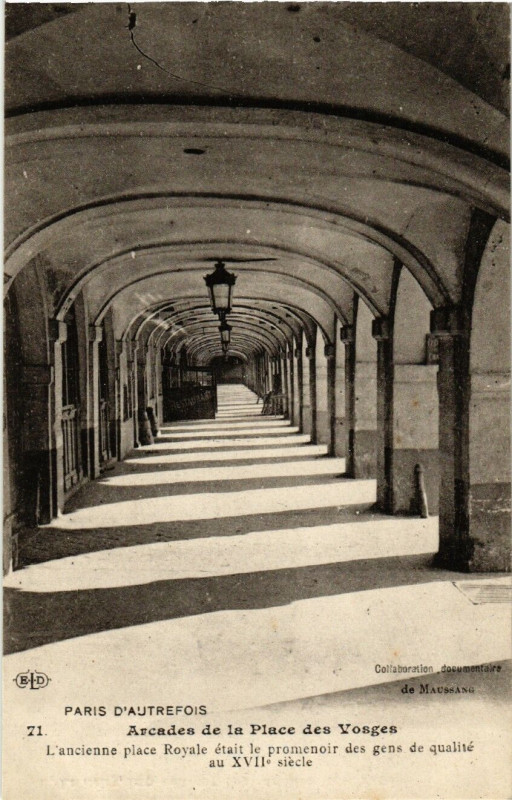 Carte postale ancienne Arcades de la Place des Vosges à Paris 4e