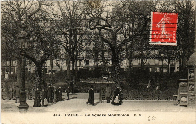 Carte postale ancienne Paris (9e) Le Square Montholon à Paris 9e