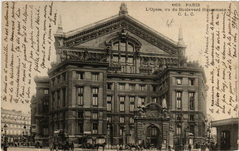 Carte postale ancienne Paris (9e) L'Opera. vu du Bd Haussmann à Paris 9e