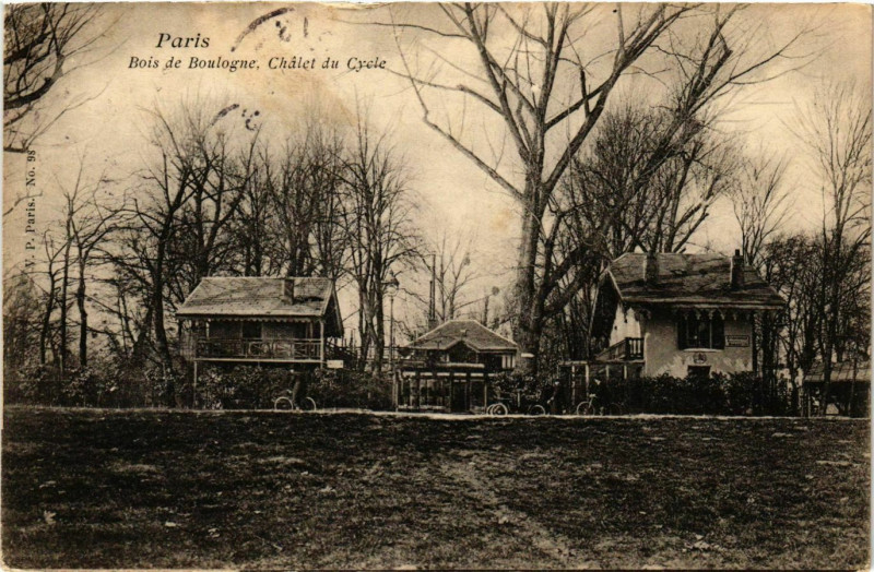 Carte postale ancienne Bois de Boulogne - Châlet du Cycle à Paris 16e