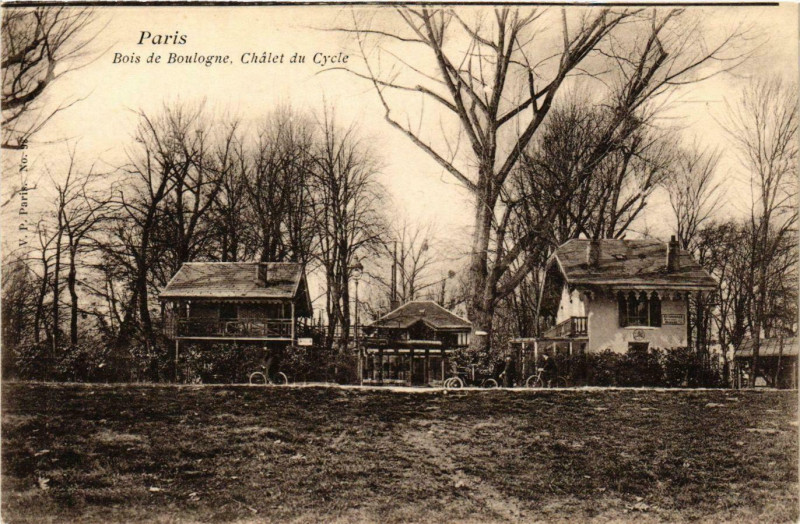 Carte postale ancienne Bois de Boulogne - Châlet du Cycle à Paris 16e
