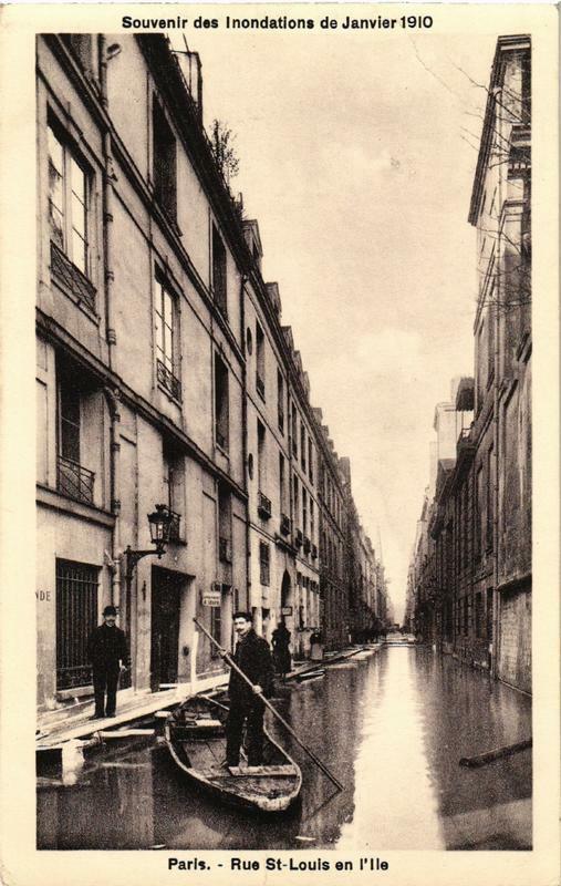 Carte postale ancienne Souvenir des Inondations. Paris Rue Saint-Louis en l'Ile à Paris