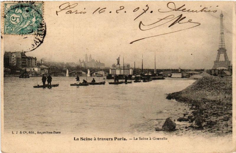 Carte postale ancienne La Seine à Grenelle à Paris 15e