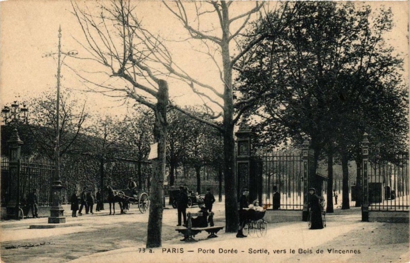 Carte postale ancienne Porte Dorée - Sortie, vers le Bois de Vincennes à Paris 12e