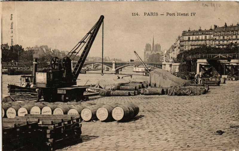 Carte postale ancienne Paris (4e) Port Henri Iv à Paris 4e