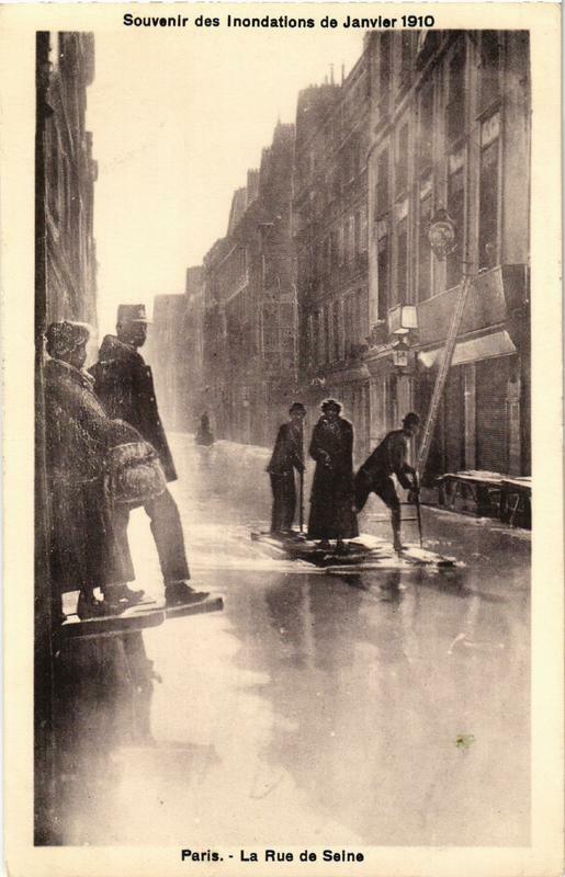 Carte postale ancienne Souvenir des Inondations. Paris La Rue de Seine à Paris