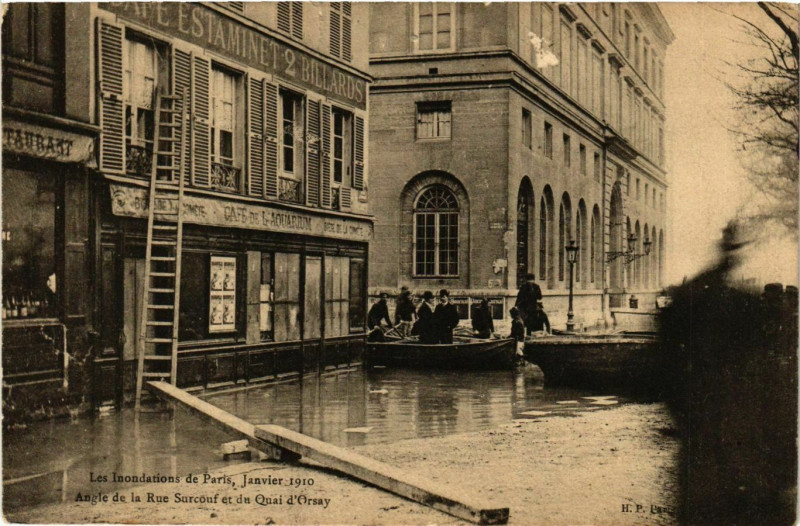 Carte postale ancienne Paris Les Inondations 1910 Rue Surcouf Quai d'Orsay à Paris