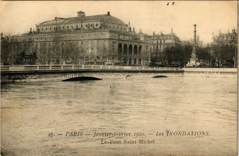 Carte postale ancienne Paris Les Inondations 1910 Pont Saint-Michel à Paris