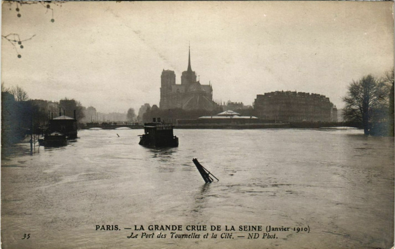 Carte postale ancienne Paris La Grande Crue de la Seine 1910 Port des Tournelles à Paris