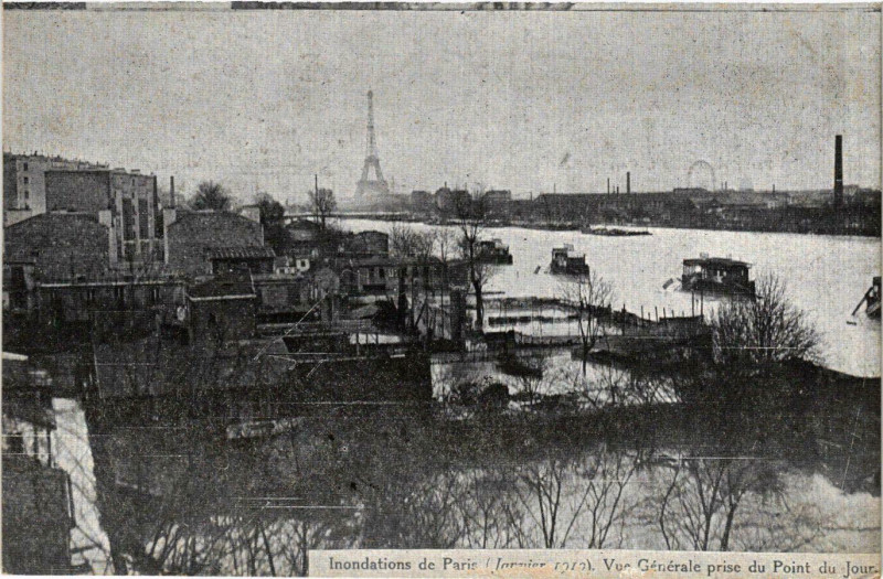 Carte postale ancienne Inondations de Paris (Janvier 1910) - Vue Générale prise du Point du Jour à Paris 16e